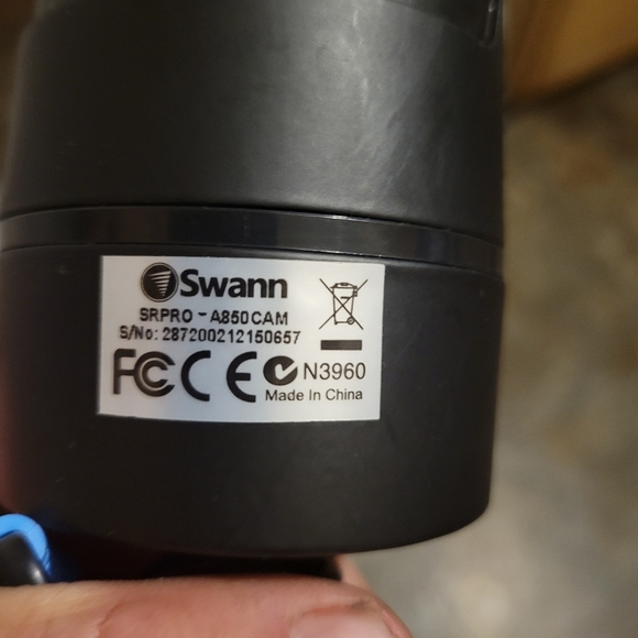 Swann security cameras with all cords to run - Picture 6 of 8